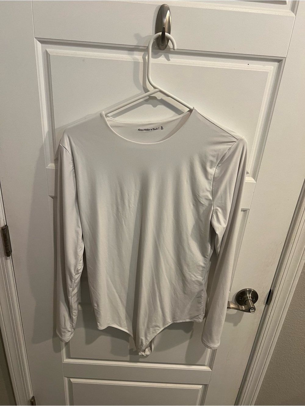 Abercrombie & Fitch Women’s Long Sleeve White Crew Performance Tee